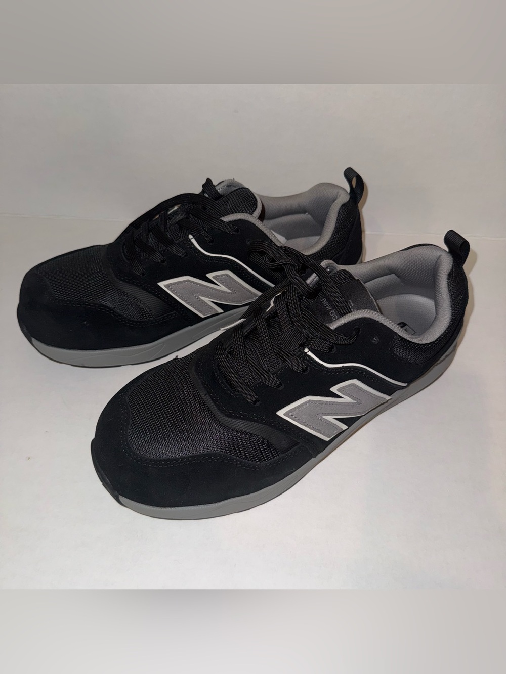 New Balance Men’s Black and Gray Lifestyle Sneakers